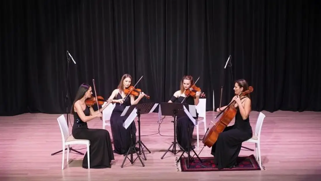 Altıeylül'den öğretmenlere müzik şöleni
