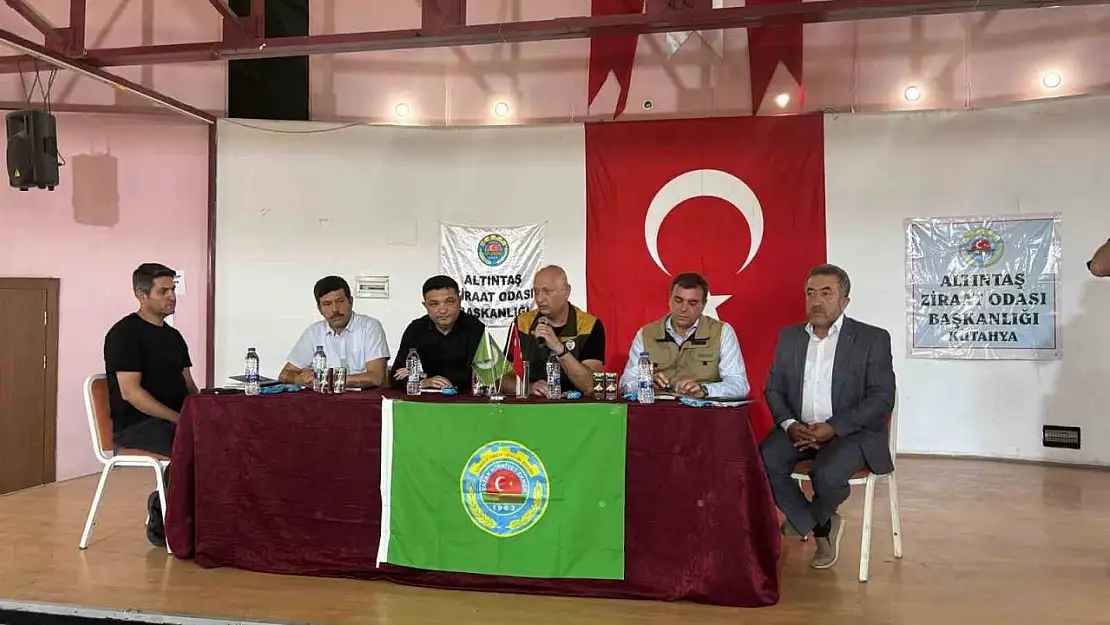 Altıntaş'ta çiftçilerin karşılaştığı sorunlar ve çözüm önerileri masaya yatırıldı