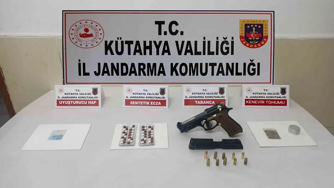 Altıntaş'ta köy evinde uyuşturucu ele geçirildi