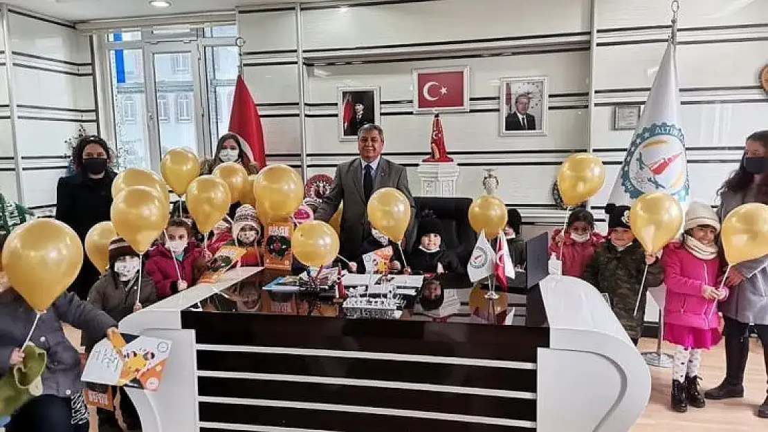 Altıntaş'ta minik öğrencilerden belediye birimlerine ziyaret