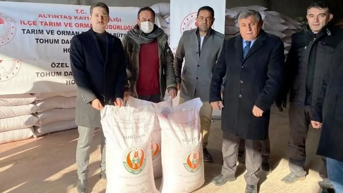 Altıntaş'ta selden zarar gören çiftçilere buğday tohumu desteği