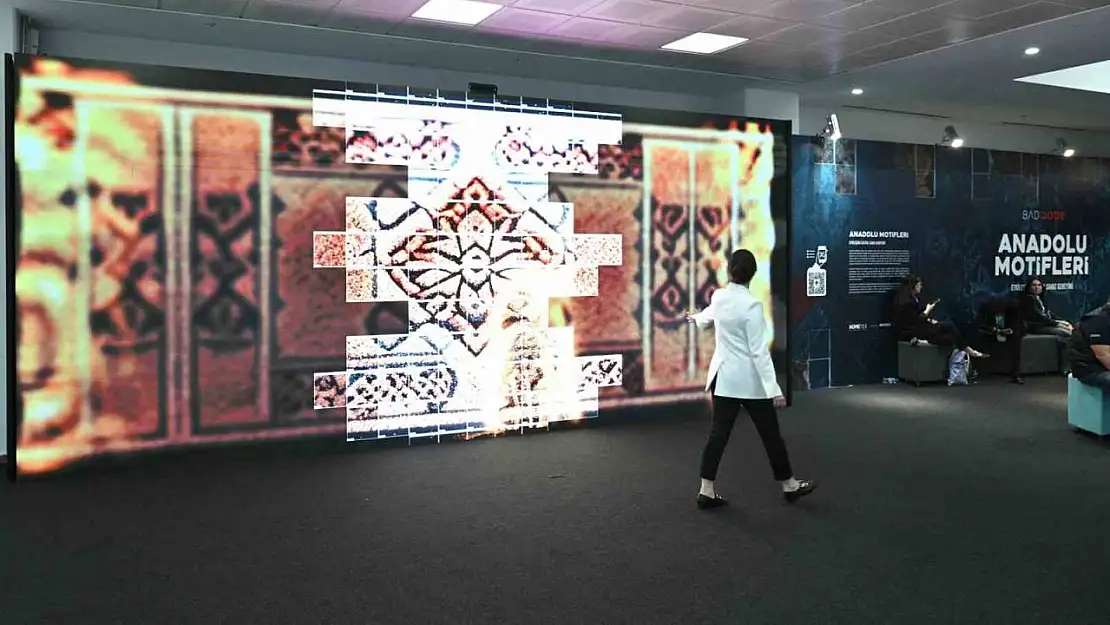 Anadolu motiflerini yapay zeka ile buluşturan sergi HOMETEX'te