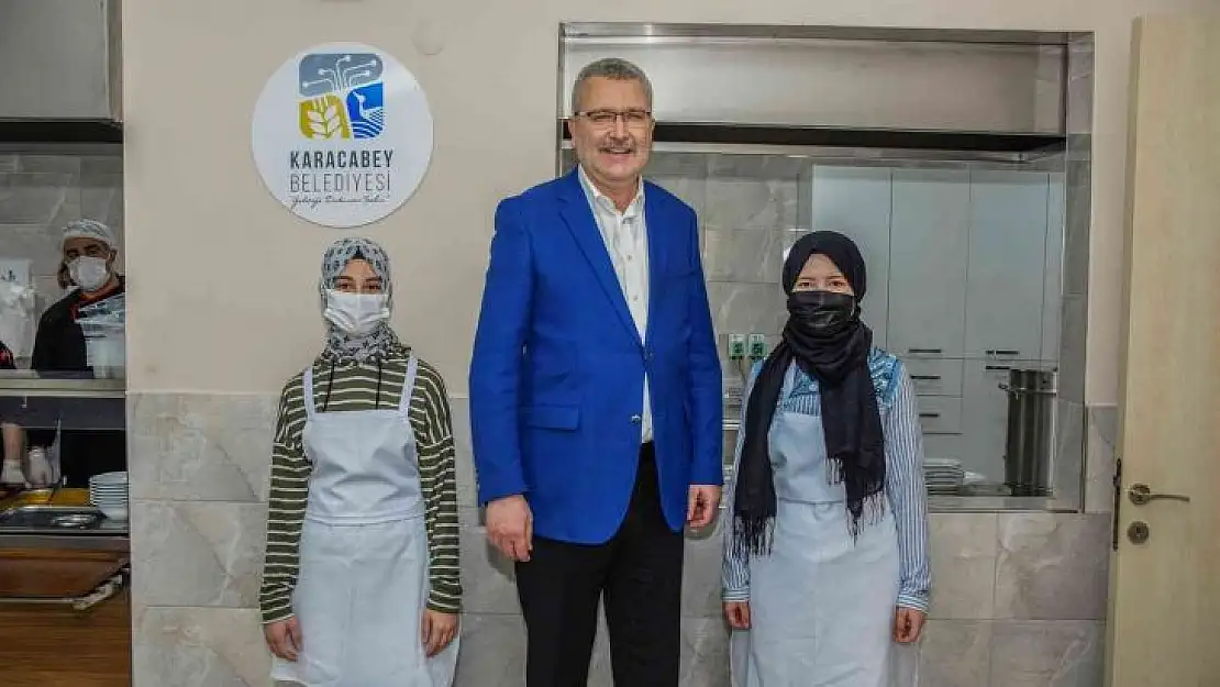 Aşevi, ihtiyaç sahiplerinin ve karantinadaki kişilerin hizmetinde