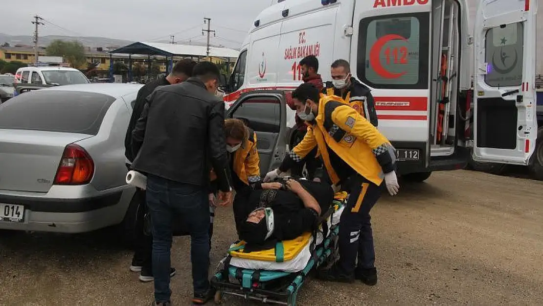 Asker uğurlamaya giden otomobil kaza yaptı: 1 ağır yaralı