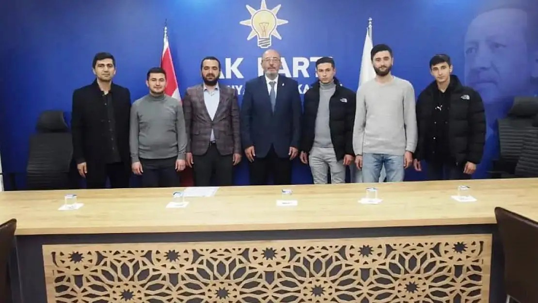 Aslanapa AK Parti İlçe Gençlik Kolları Başkanlığına Ahmet Ali Dönmez atandı