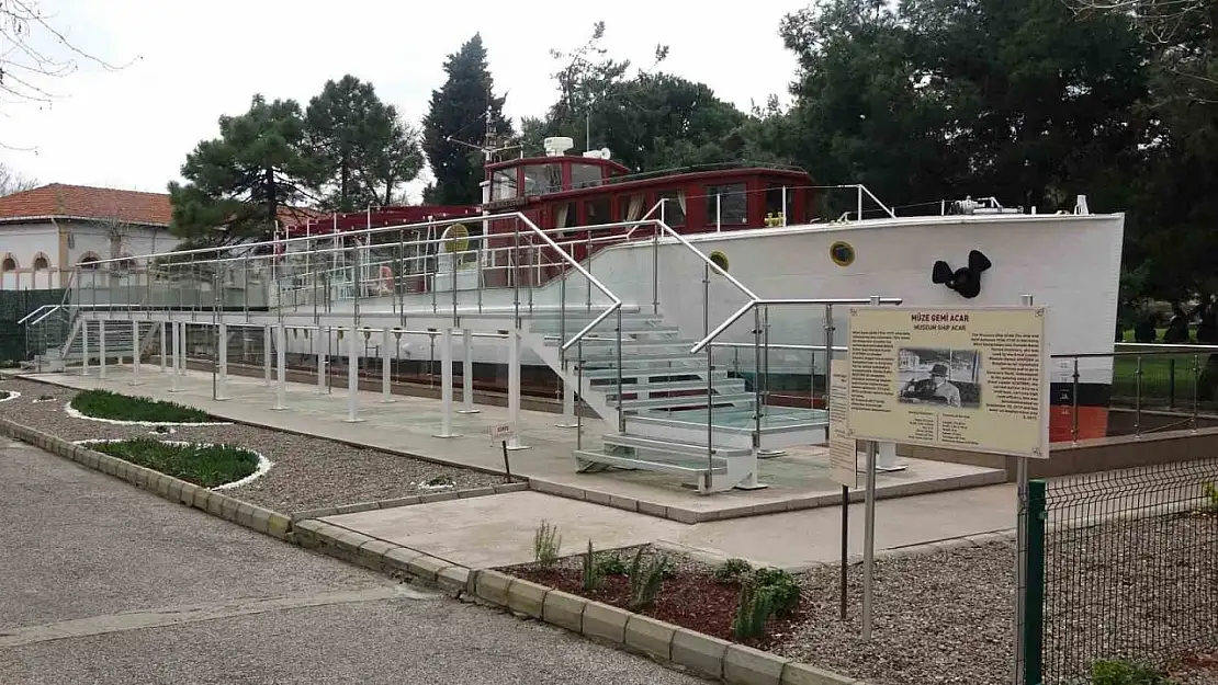 Atatürk'ün gezi teknesi, 'M/G Acar' Çanakkale Deniz Müzesinde, müze olarak sergileniyor