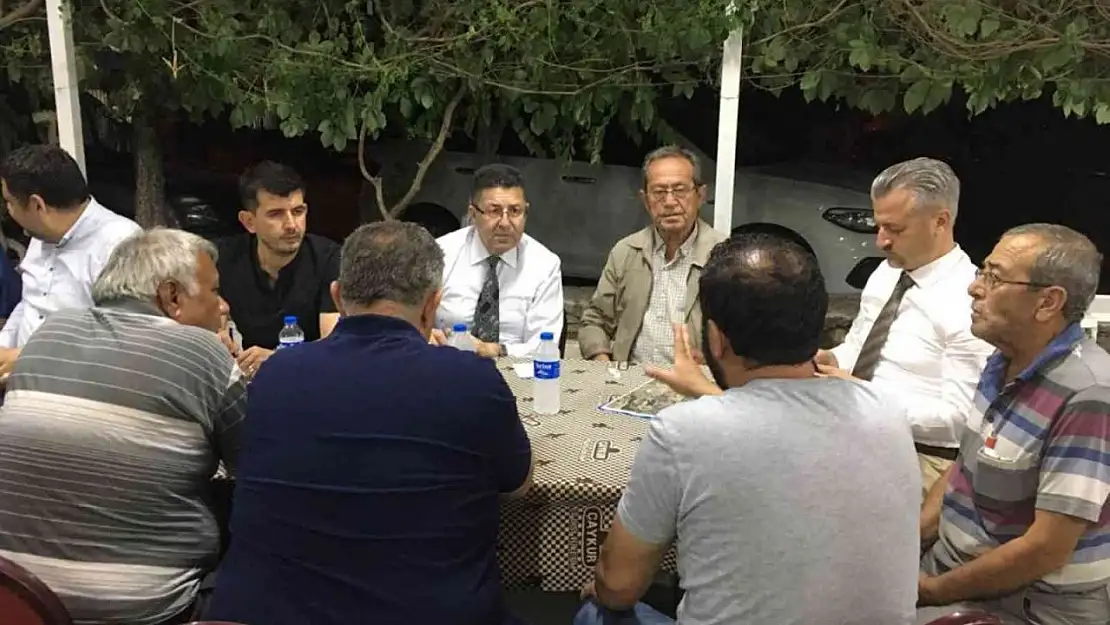 Aydın Büyükşehir Belediyesi bürokratları vatandaşları dinliyor