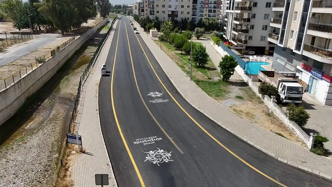 Aydın Büyükşehir Belediyesi Efeler Cumhuriyet Caddesi'ni yeniledi