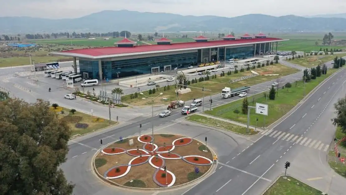 Aydın Büyükşehir Belediyesi yeşil alanları bahara hazırlıyor