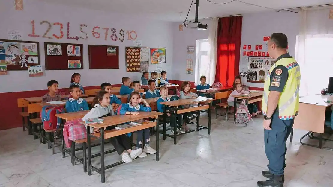 Aydın'da 69 öğrenci 'trafik dedektifi' oldu