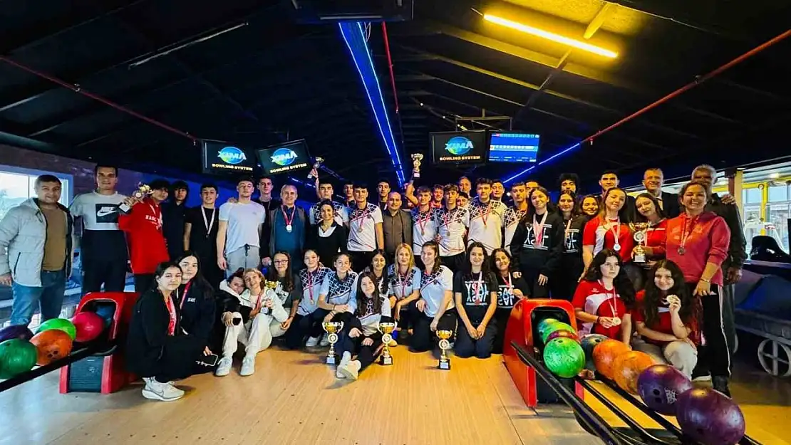 Aydın'da bowling müsabakaları sona erdi