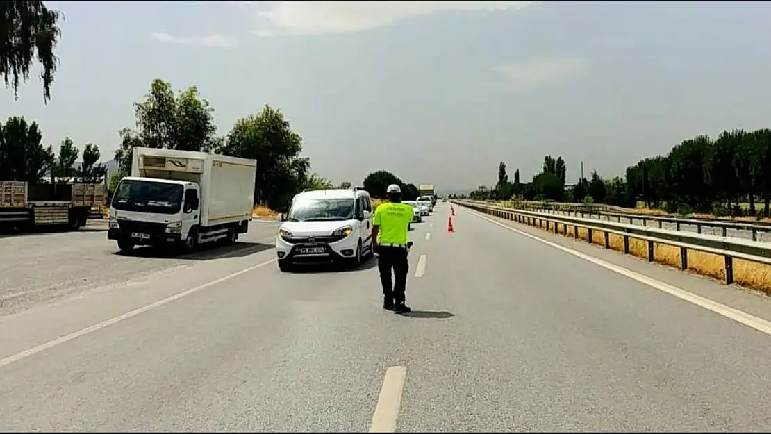 Aydın'da trafik ekiplerinden 26 bin araca işlem