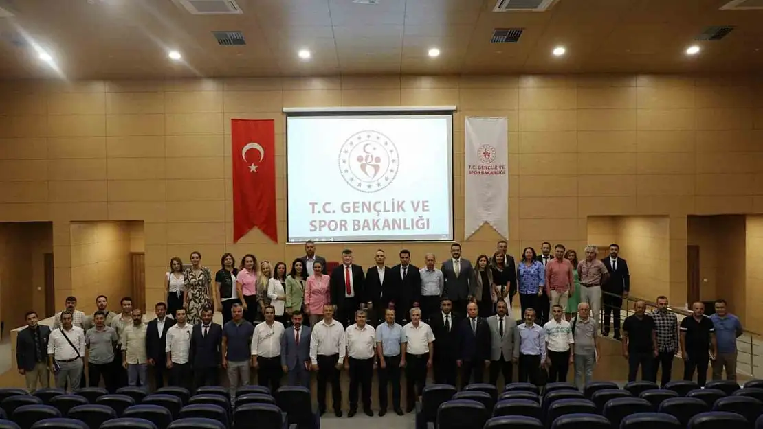 Aydın Gençlik ve Spor İl Müdürlüğü yeni döneme hazırlık toplantısı gerçekleştirdi