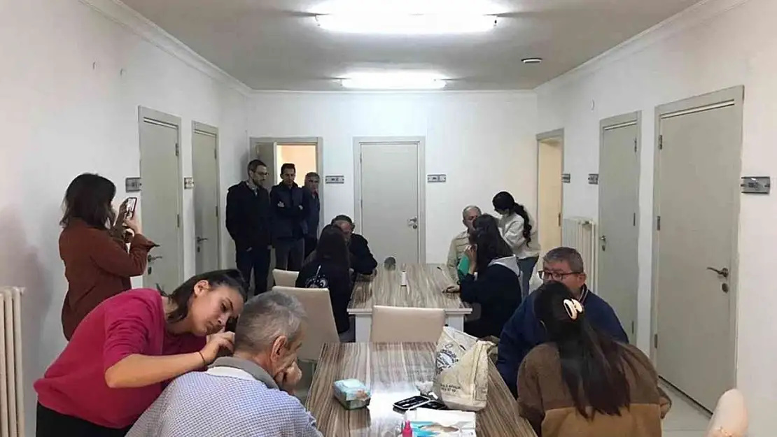 Ayvalık Belediyesi Yaşlı Bakımevi ve Özel Çocuklar Eğitimevi'nde anlamlı bir sosyal sorumluluk projesi