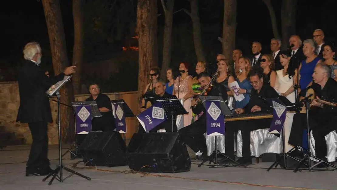 Ayvalık Müzik Derneği'nden müthiş konser