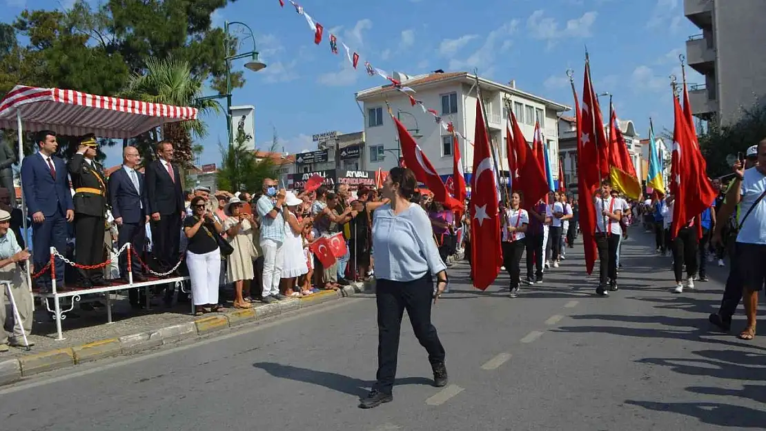 Ayvalık'ta 'zafer' coşkusu