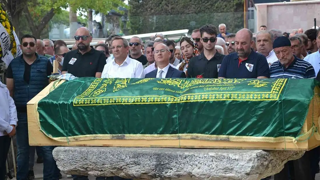 Ayvalık'ta Bay Nihat'a hüzünlü veda