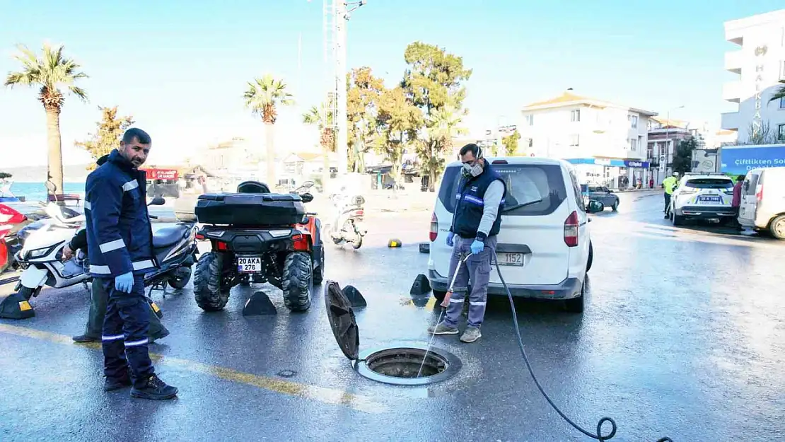 Ayvalık'ta kışlık ilaçlama çalışmaları yapıldı