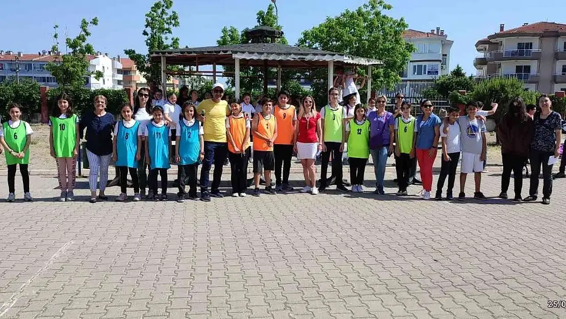 Ayvalık'ta kitap oryantringi