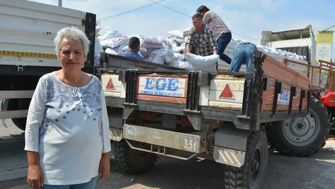 Ayvalık'ta şefkatli ellerden sımsıcak yardım