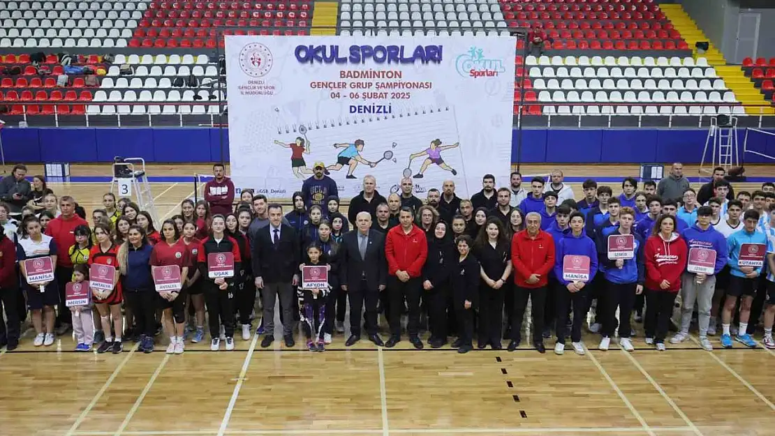 Badminton gençler grup şampiyonası heyecanı Denizli'de yaşandı