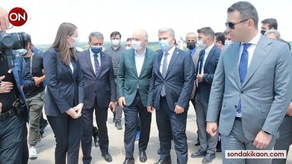 Bakan Karaismailoğlu yol çalışmalarını denetledi