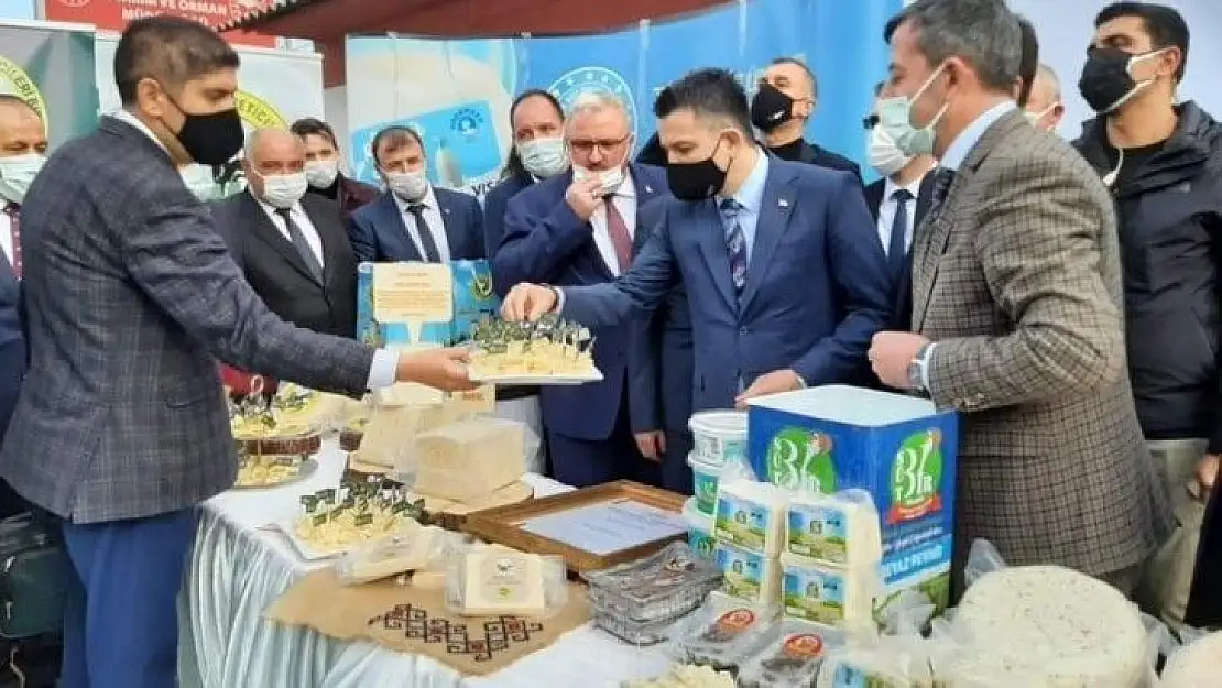 Bakan Pakdemirli'den Manyas kelle peynirine övgü