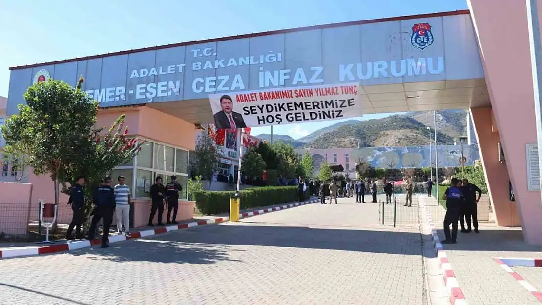 Bakan Tunç, Seydikemer'de cami, eğitim merkezi ve kütüphane açılışlarını gerçekleştirdi