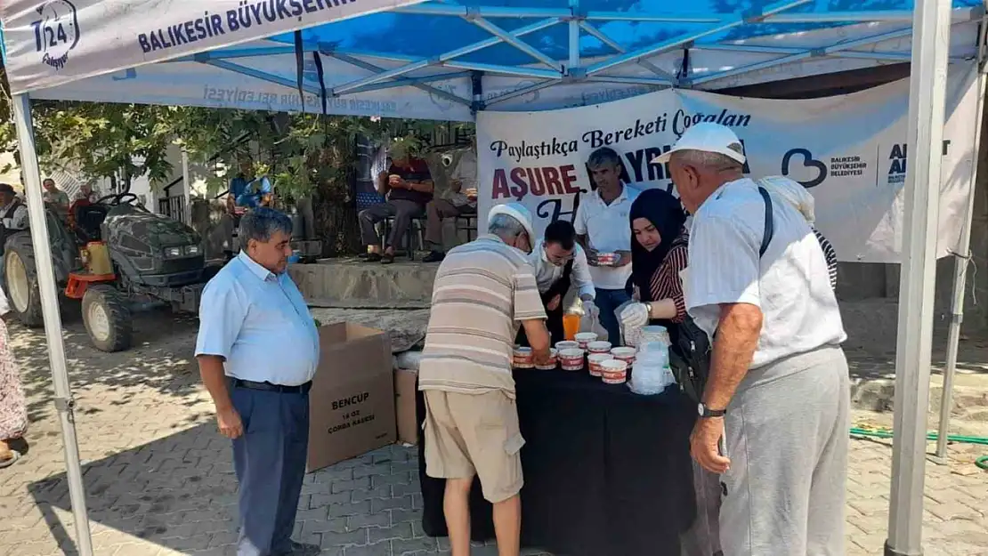 Balıkesir Büyükşehir'den 35 bin kişilik aşure hayrı