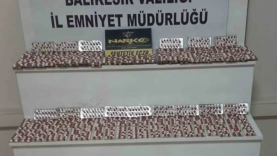 Balıkesir'de 2 bin 700 sentetik hap ele geçirildi