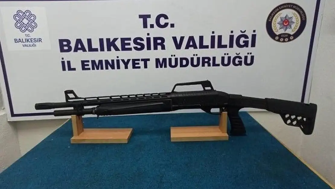 Balıkesir'de 25 aranan şahıs yakalandı
