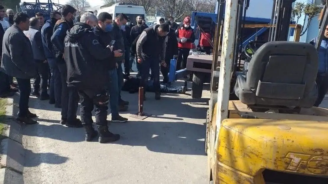 Balıkesir'de 3 aracın karıştığı trafik kazasında: 1 yaralı