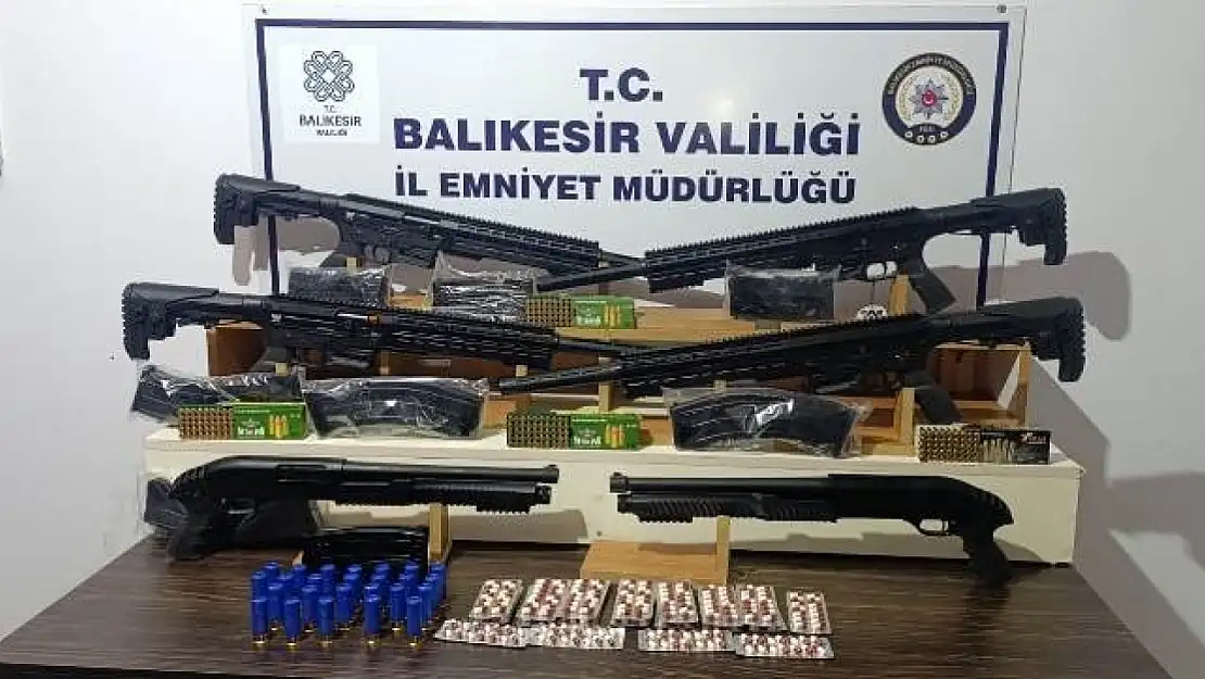 Balıkesir'de bir kadını darbeden şahsın evinde silahlar ele geçirildi