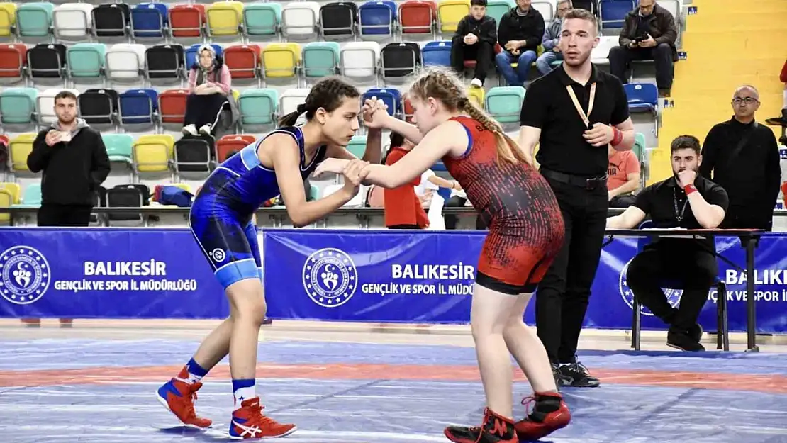 Balıkesir'de çocuklar 23 Nisan'ı spor ile kutlandı