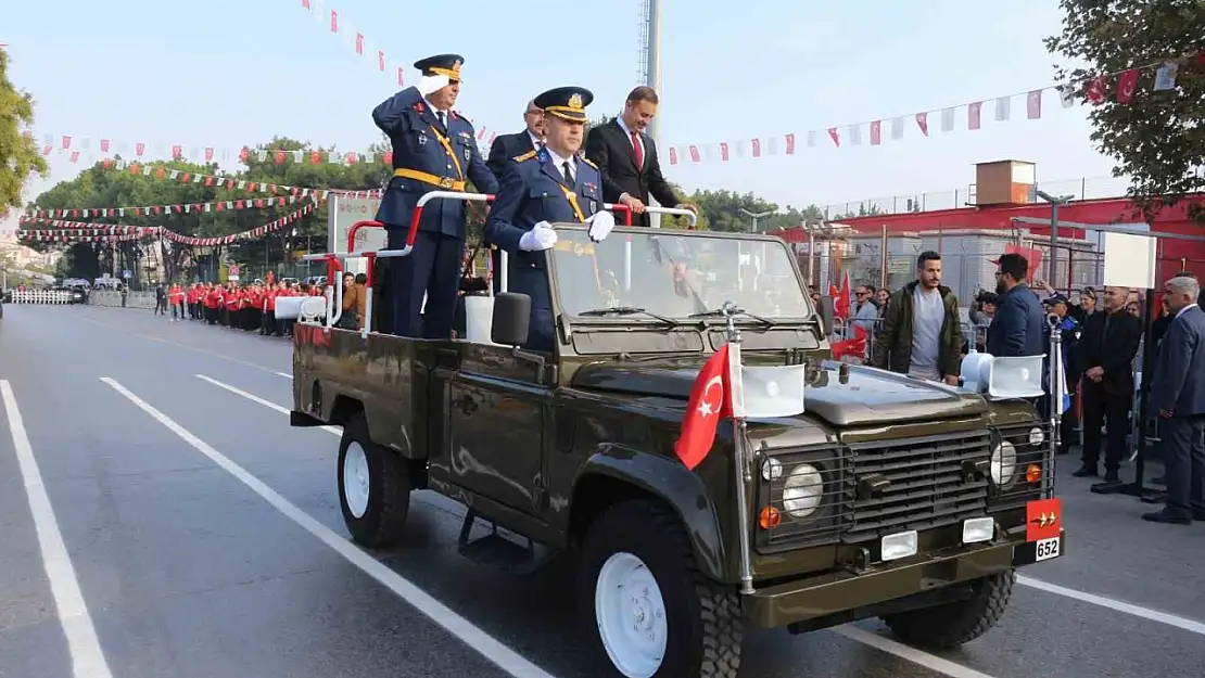 Balıkesir'de Cumhuriyet Coşkusu