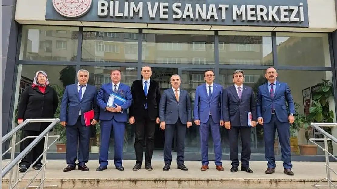 Balıkesir'de eğitim yatırımları ve planlamalar masaya yatırıldı