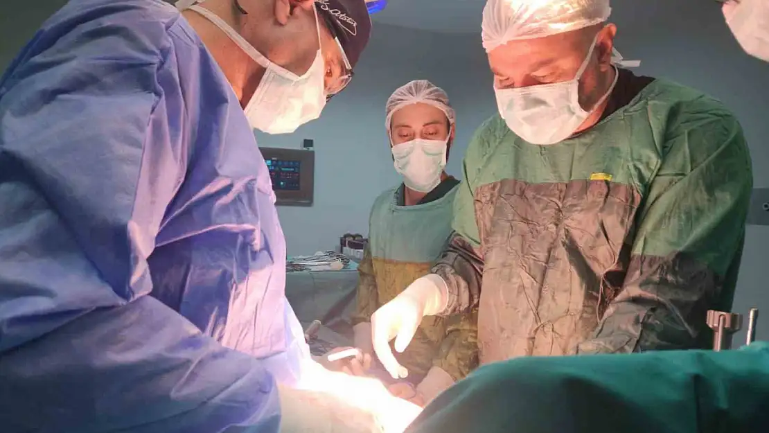 Balıkesir'de ilk, karaciğer sol lobu ameliyatı başarı ile yapıldı