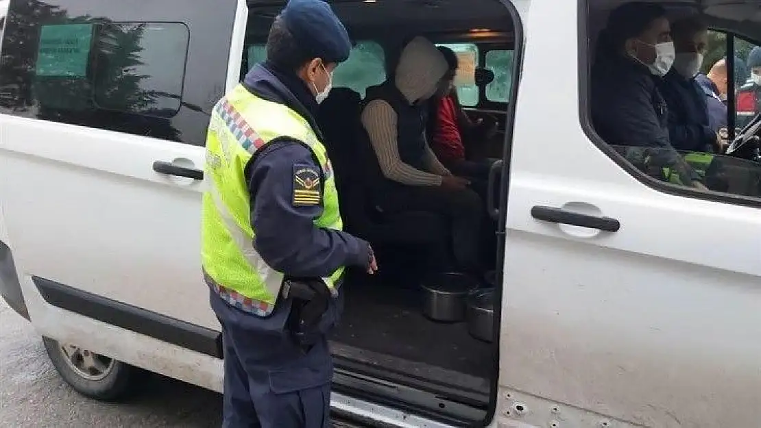 Balıkesir'de jandarmadan huzur ve trafik uygulaması