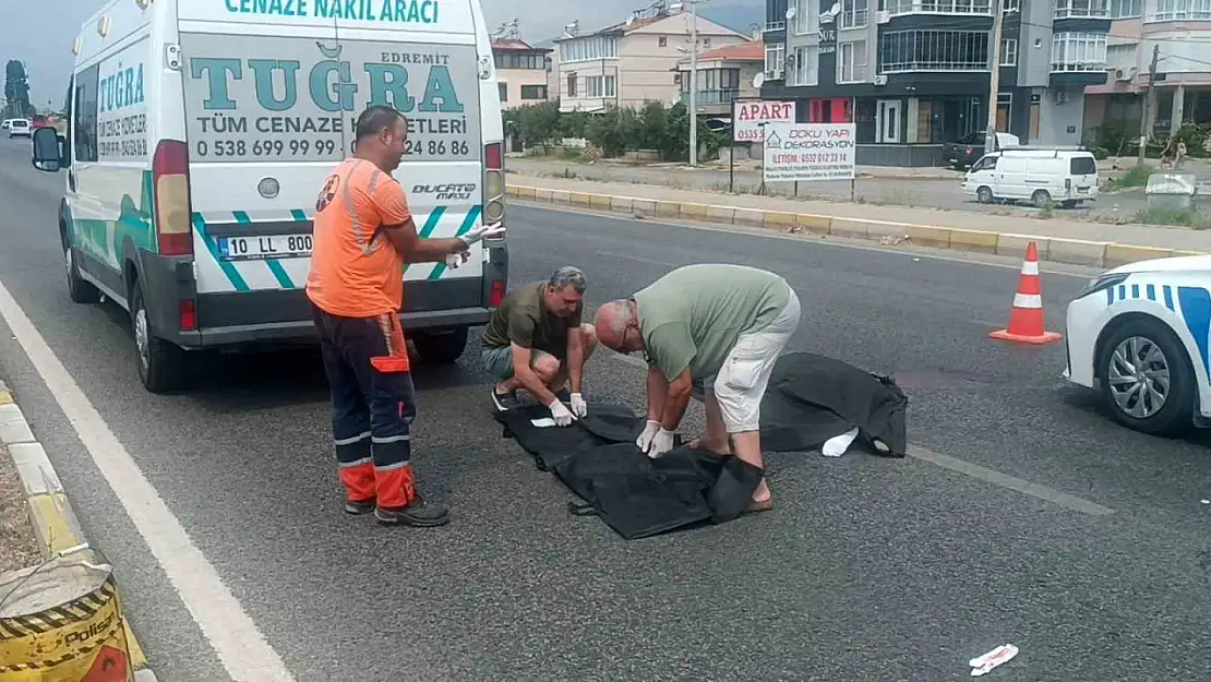 Balıkesir'de kamyonetin çarptığı yaya hayatını kaybetti