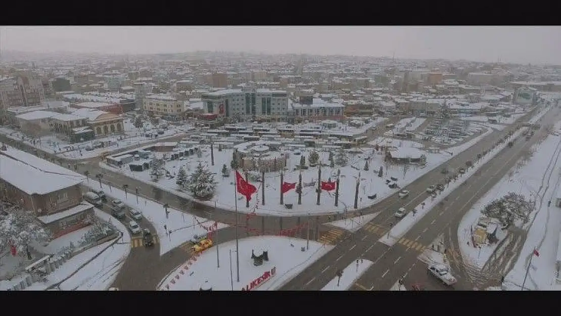 Balıkesir'de karlar erimeye başladı
