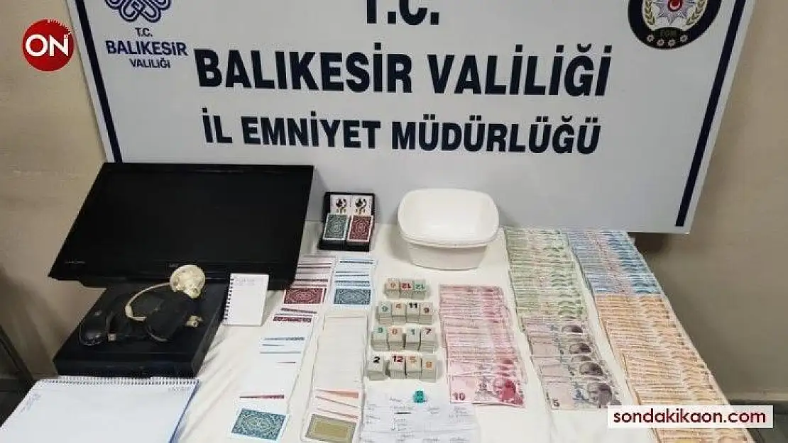 Balıkesir'de parti binasını kumarhaneye çevirdiler