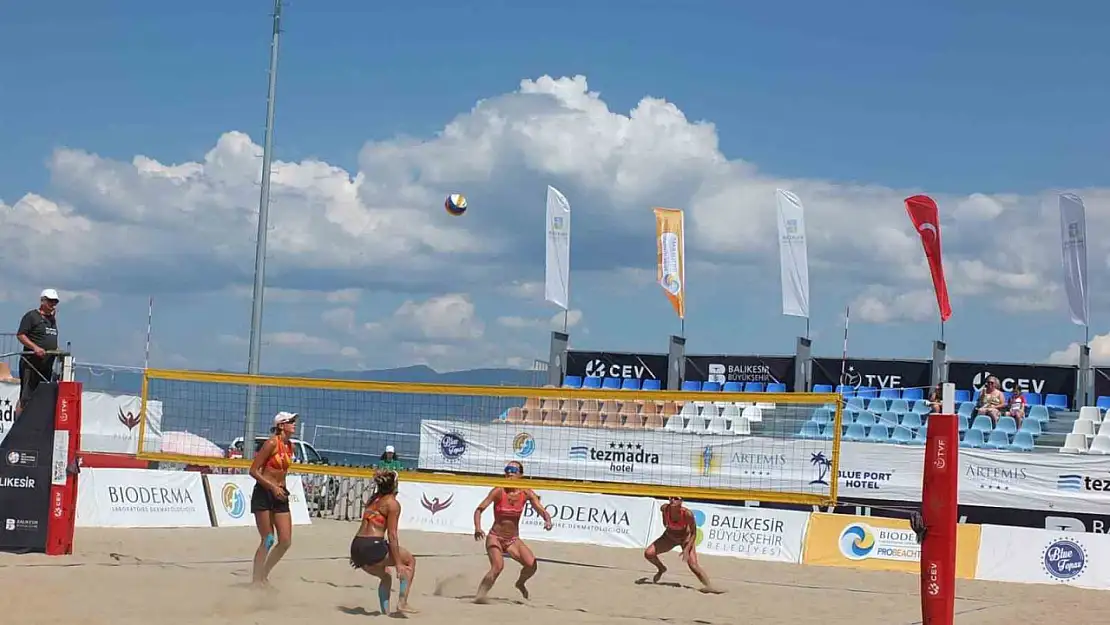 Balıkesir'de Plaj Voleybolu başladı