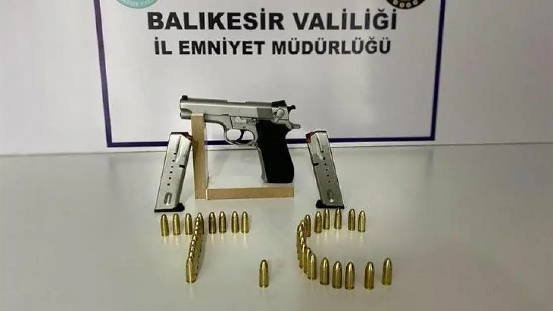 Balıkesir'de polis 16 aranan şahsı yakaladı