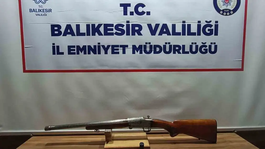 Balıkesir'de polis 26 aranan şahsı yakalandı