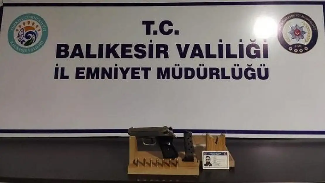Balıkesir'de polis 8 aranan şahsı yakaladı