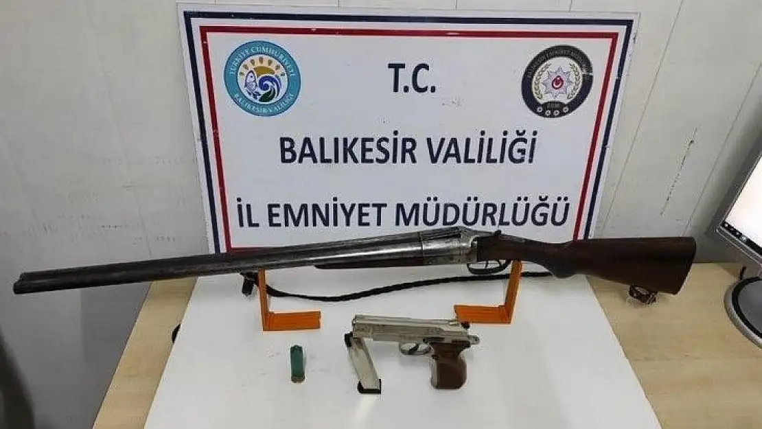 Balıkesir'de polis aranan 11 şahsı yakaladı