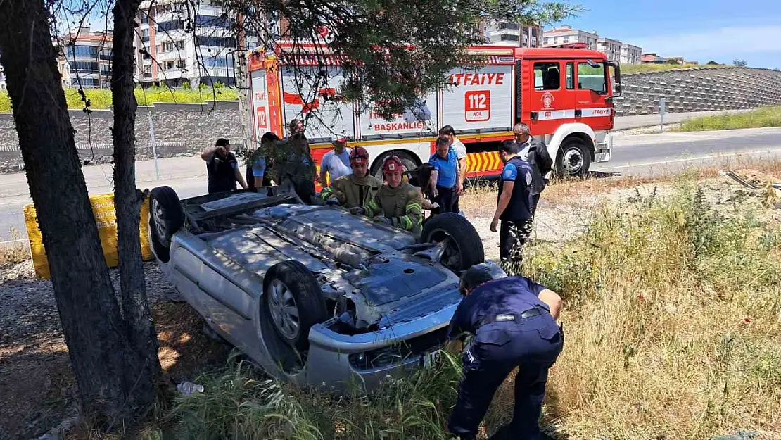 Balıkesir'de takla atan araçta ki 2 şahıs yaralandı