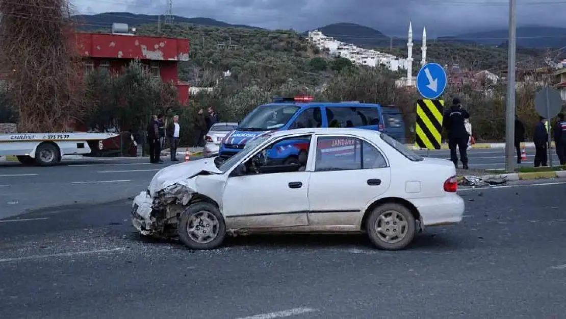 Balıkesir'de trafik kazası: 4 yaralı