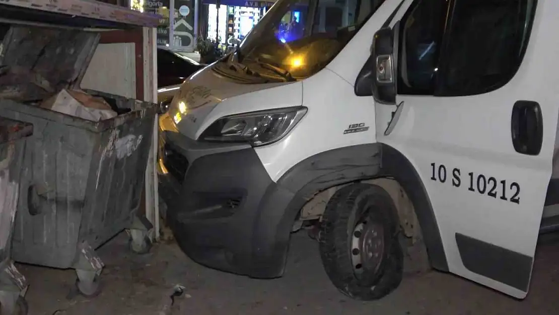 Balıkesir'den çaldığı servis aracını Bursa'da bırakıp kaçtı