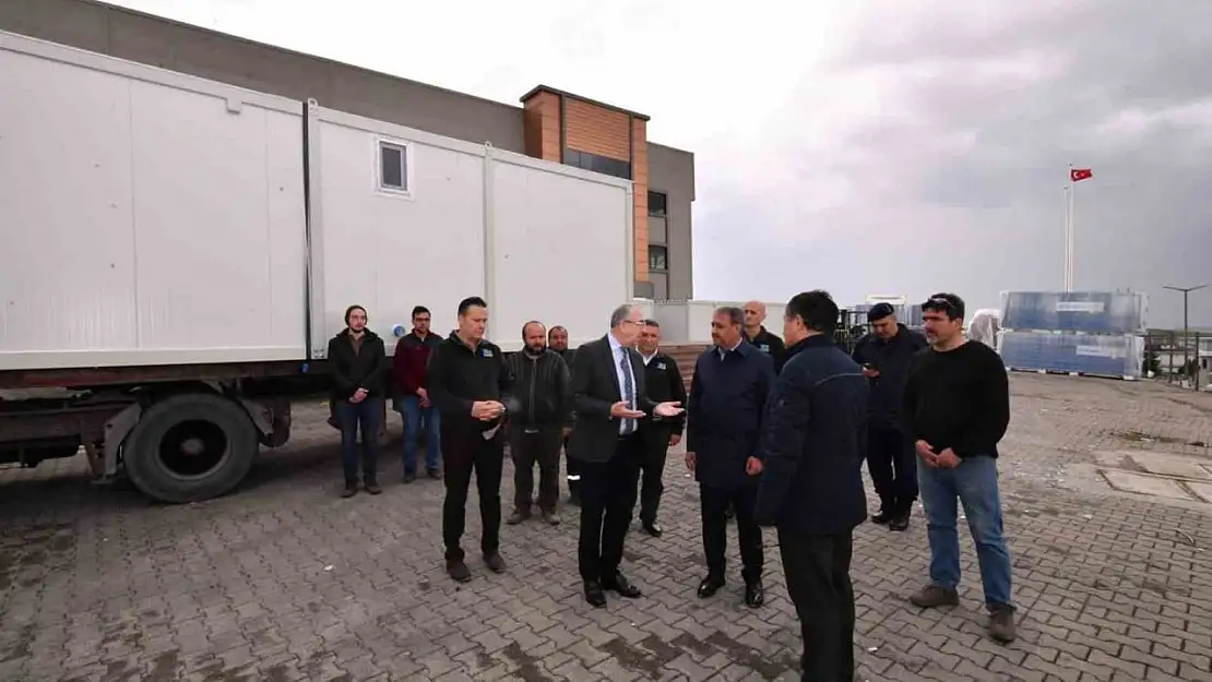 Balıkesir'den deprem bölgesine 44 konteyner ev